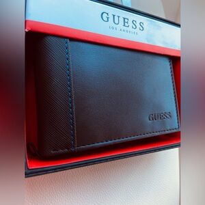 NWT! Guess men’s wallet in rich dark brown